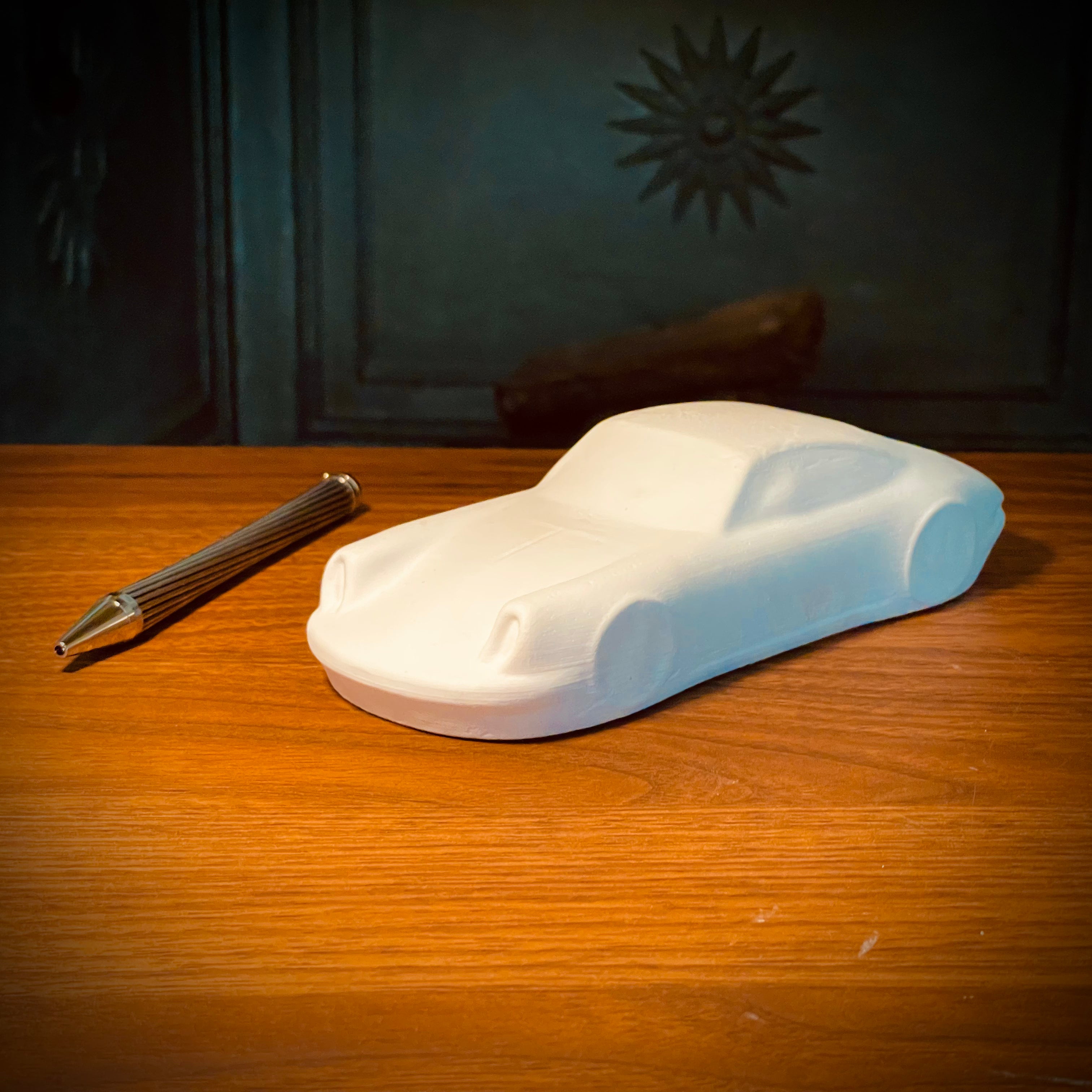 911 Skulptur aus Gipskeramik - 19cm in weiß